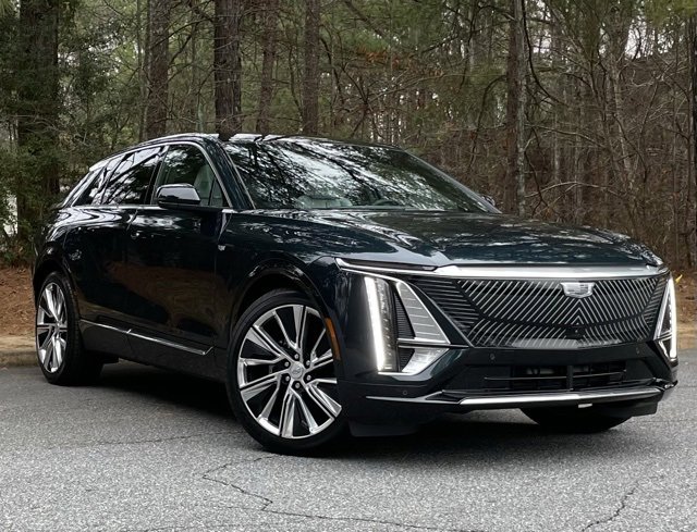 Used 2024 Cadillac Lyriq Luxury image 10