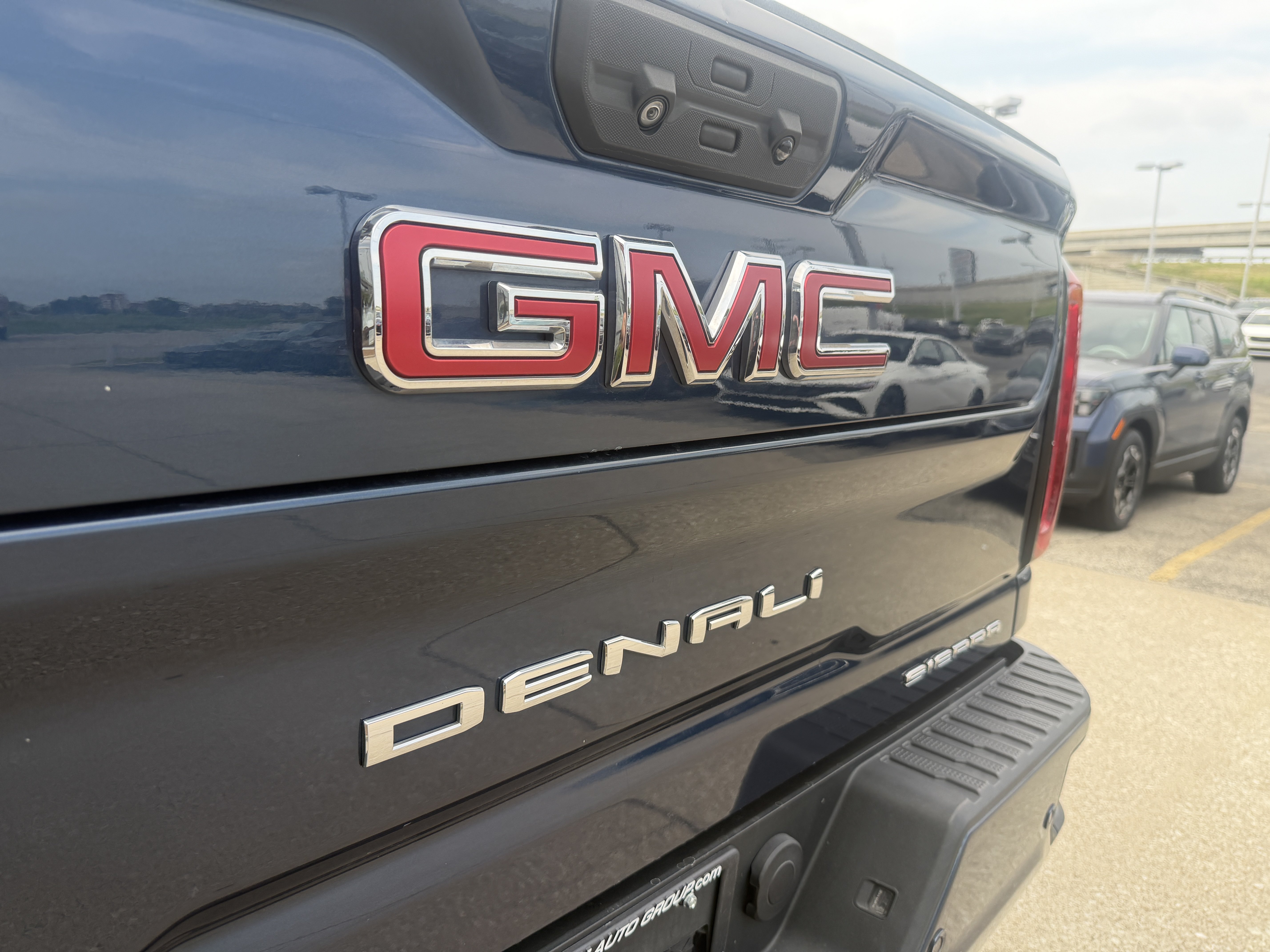 Used 2020 GMC Sierra 3500 Denali w/ Denali Ultimate Package AWD/4WD image 8