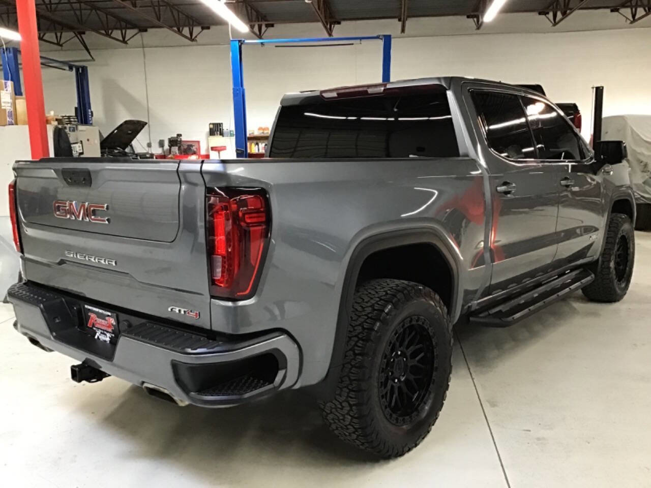 Used 2021 GMC Sierra 1500 AT4 AWD/4WD image 5