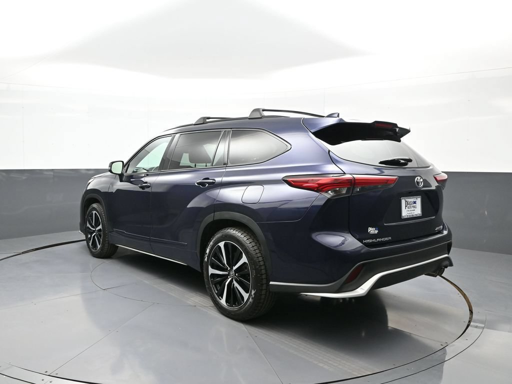 Used 2021 Toyota Highlander XSE AWD/4WD image 8