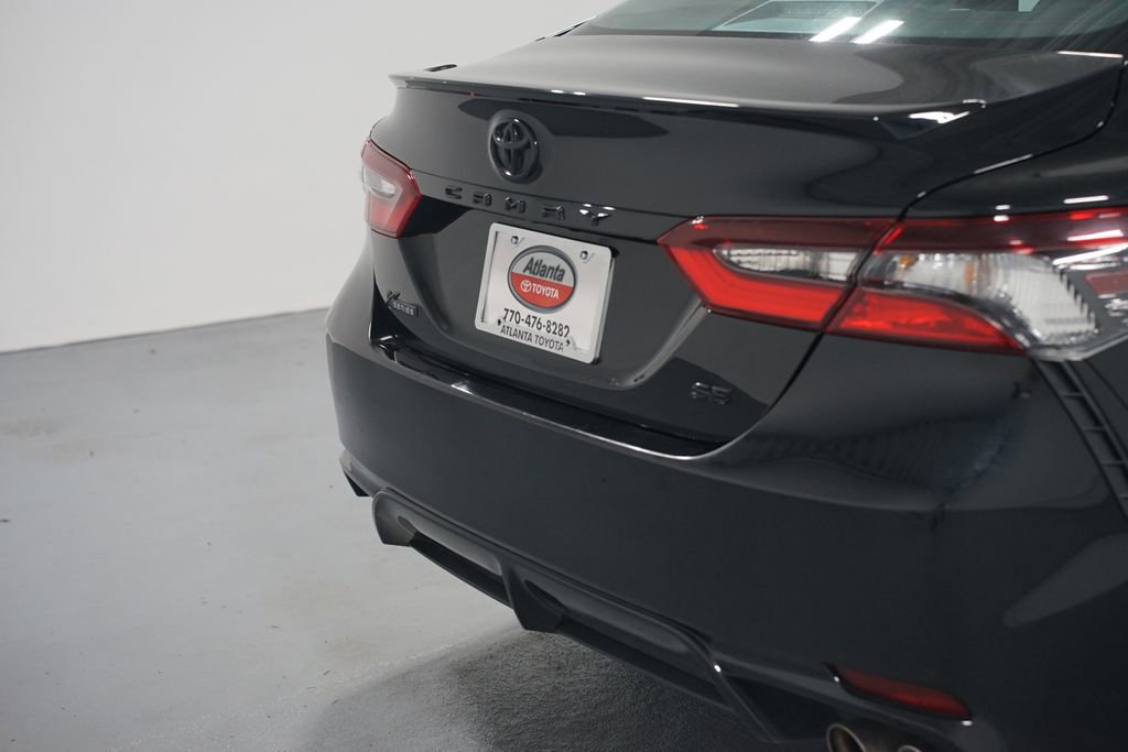 Used 2024 Toyota Camry SE image 9
