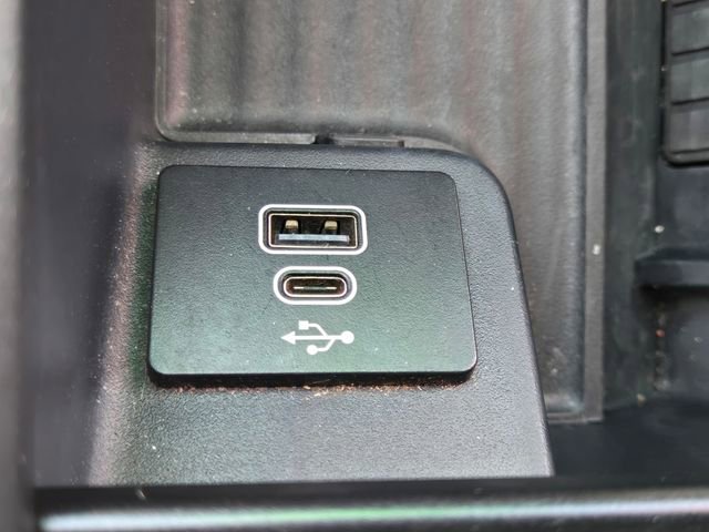 Certified 2025 Ford Expedition Max Platinum image 19