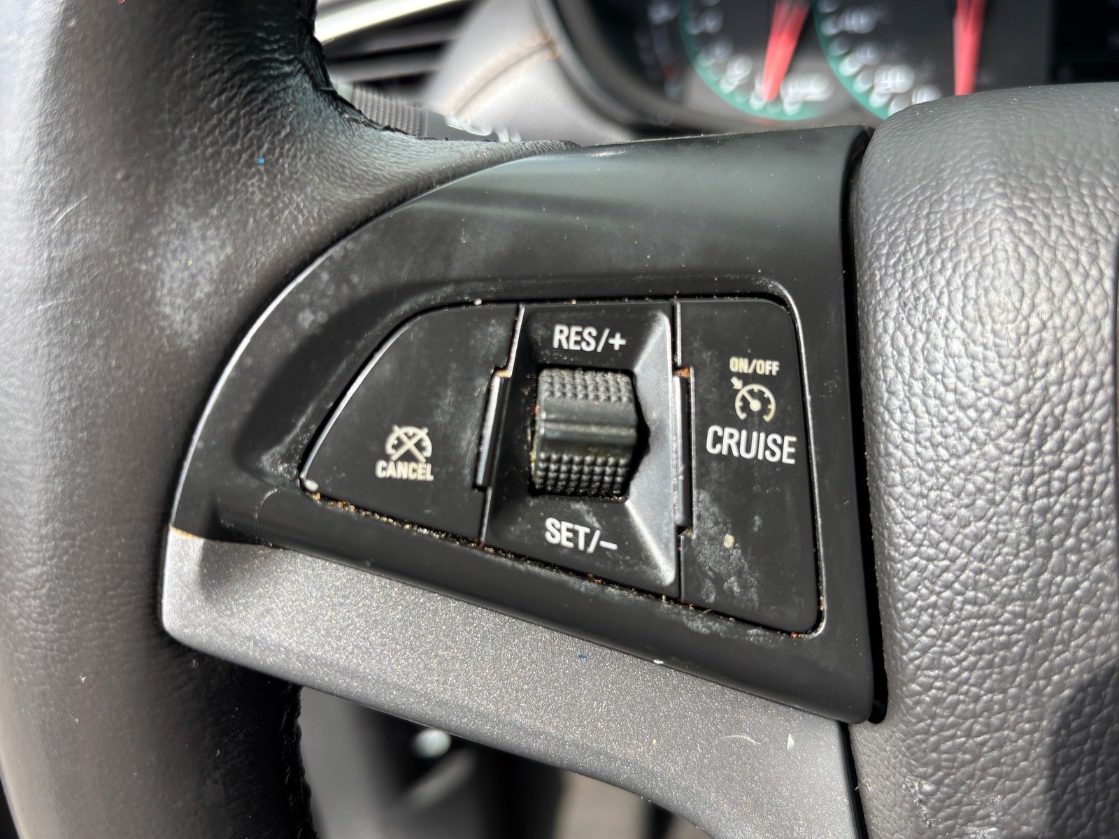 Used 2022 Chevrolet Trax LT w/ LT Convenience Package FWD image 21