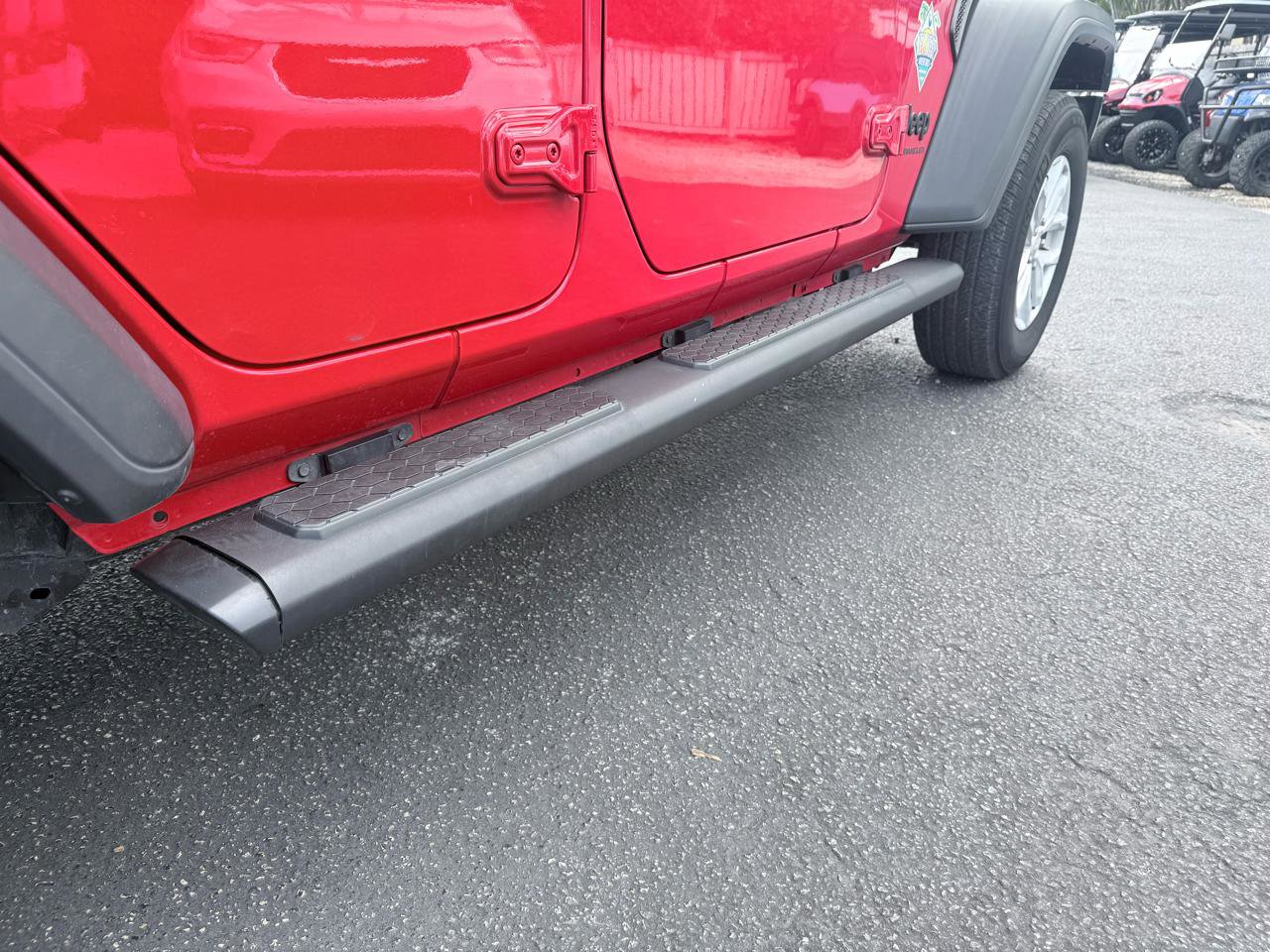 Used 2023 Jeep Wrangler Unlimited Sport image 11