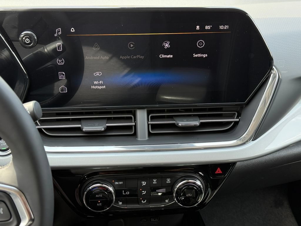 New 2026 Chevrolet Trax LT w/ Driver Confidence Package FWD image 18
