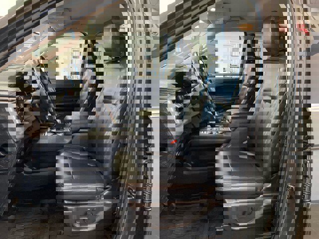 Used 2023 Ford Expedition Max XLT image 17