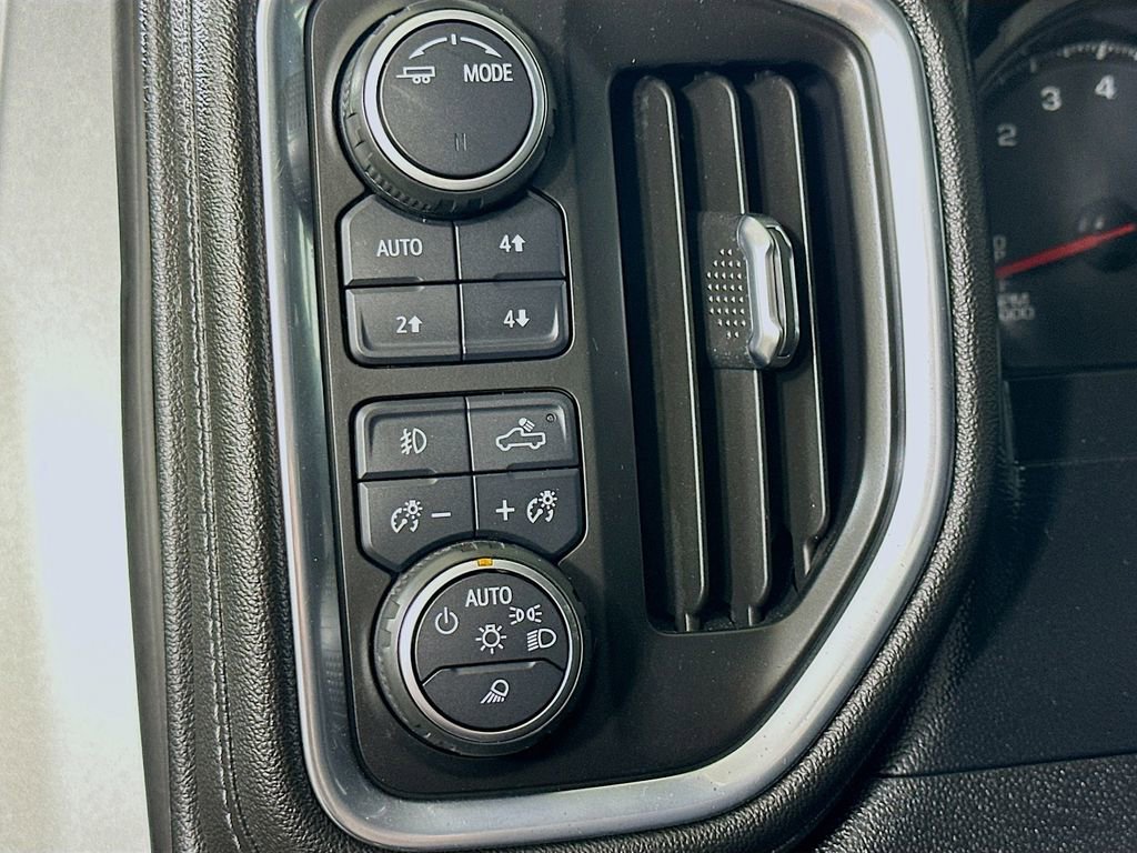 Used 2021 Chevrolet Silverado 1500 LT Trail Boss w/ Convenience Package II image 21