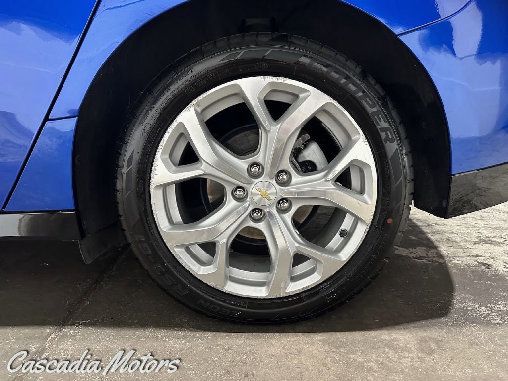 Used 2017 Chevrolet Volt Premier FWD image 30