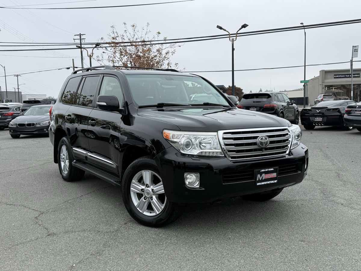 Used 2015 Toyota Land Cruiser image 1