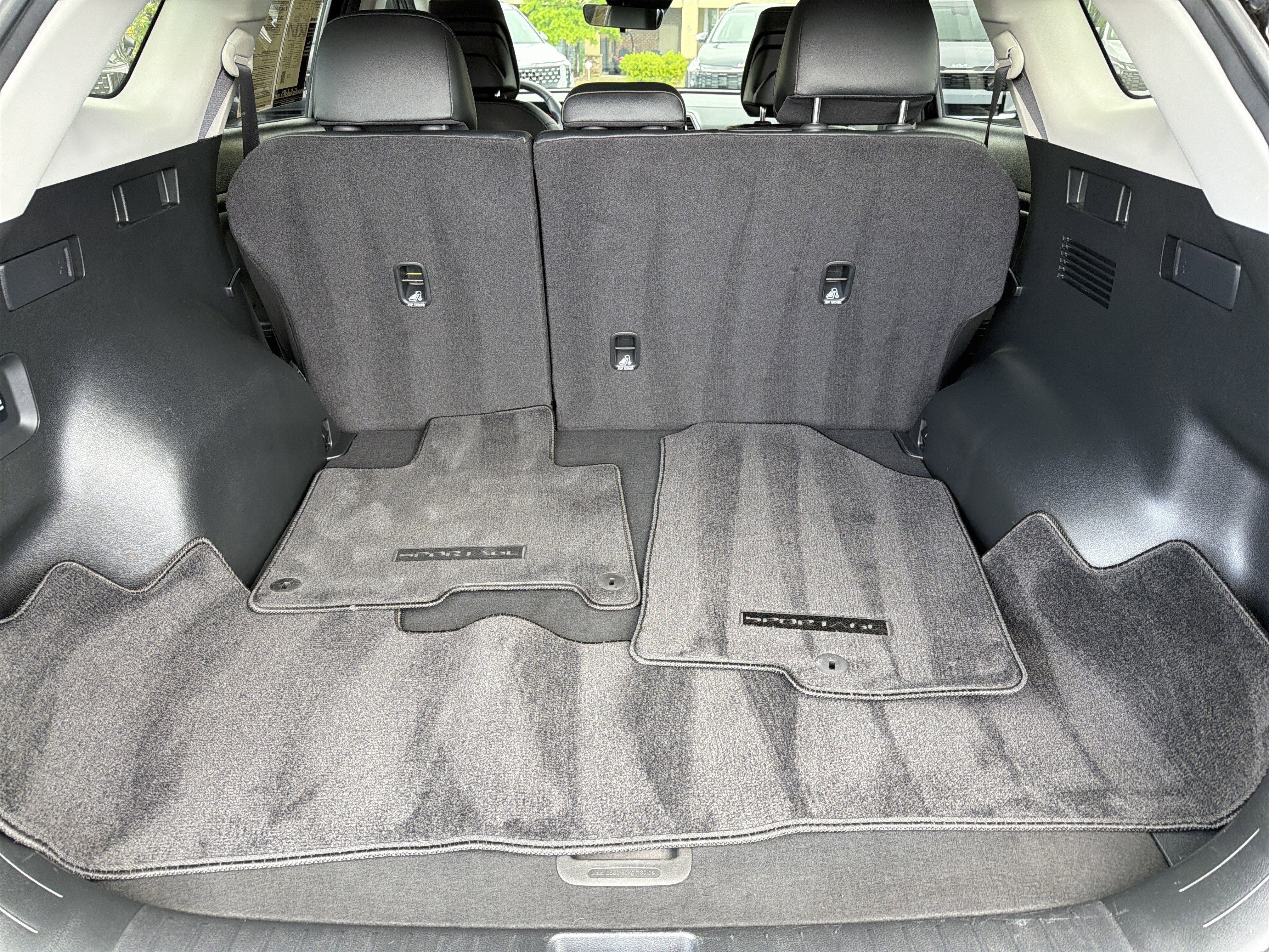 Used 2024 Kia Sportage EX FWD image 16