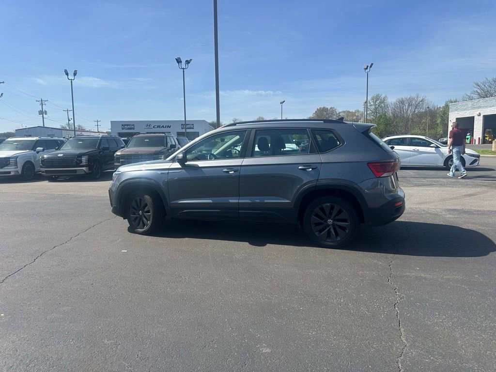 Used 2024 Volkswagen Taos S image 9