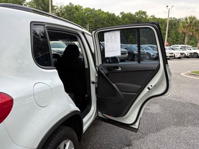 Used 2018 Volkswagen Tiguan Limited w/ Premium Package FWD image 26