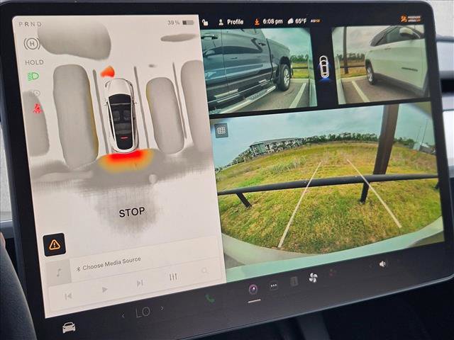 Used 2024 Tesla Model Y Performance image 8