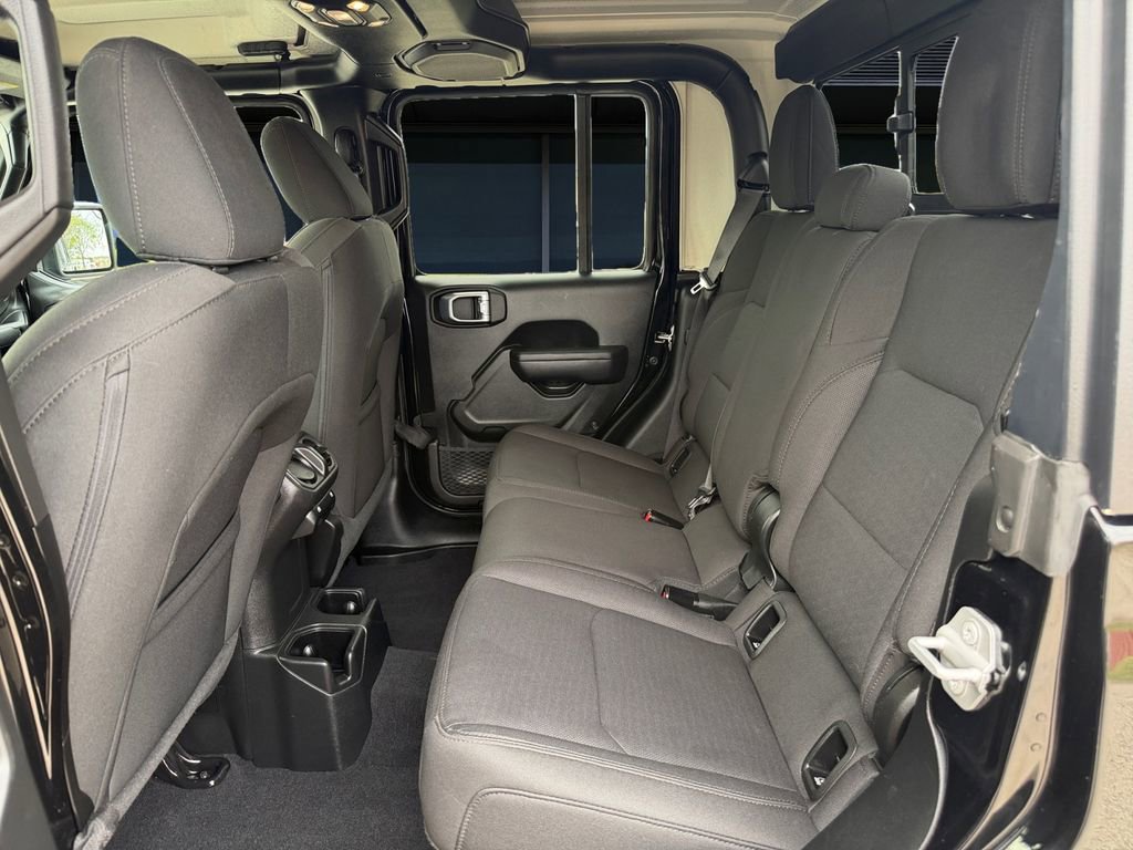 Used 2022 Jeep Gladiator Sport image 22