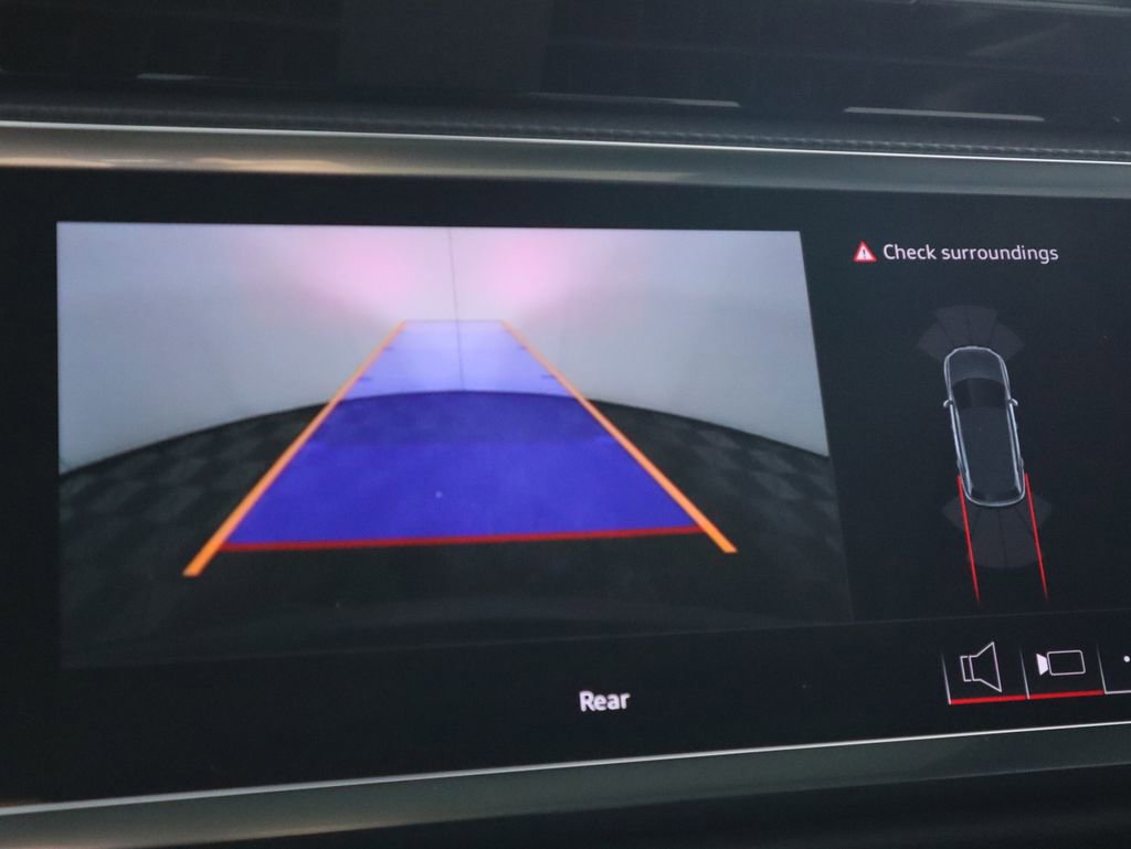 Used 2025 Audi Q3 2.0T Premium w/ Convenience Package image 17