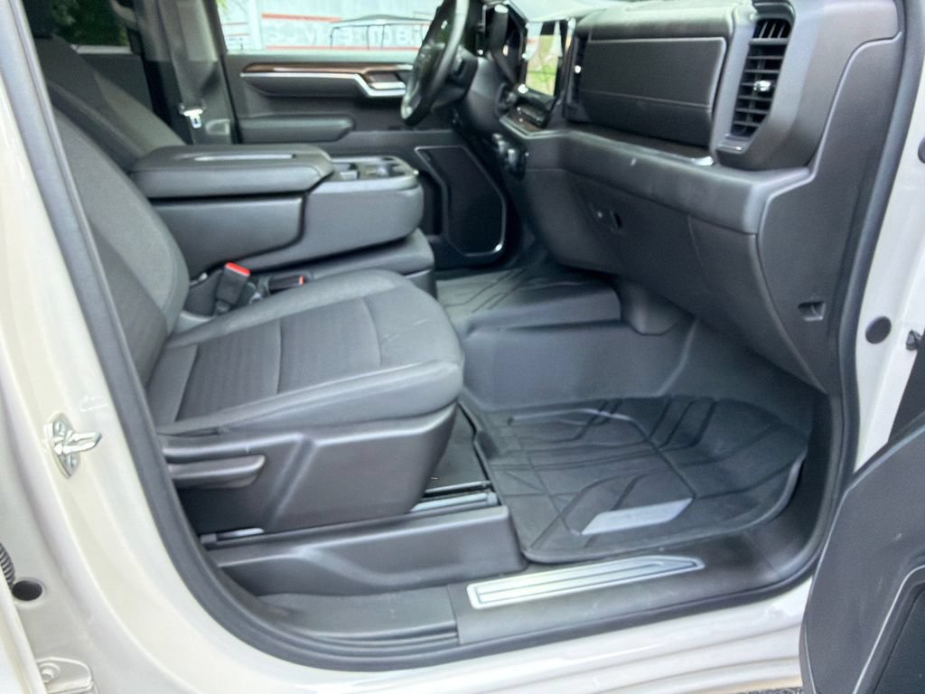 Used 2026 Chevrolet Silverado 1500 RST w/ RST Select Package RWD image 13