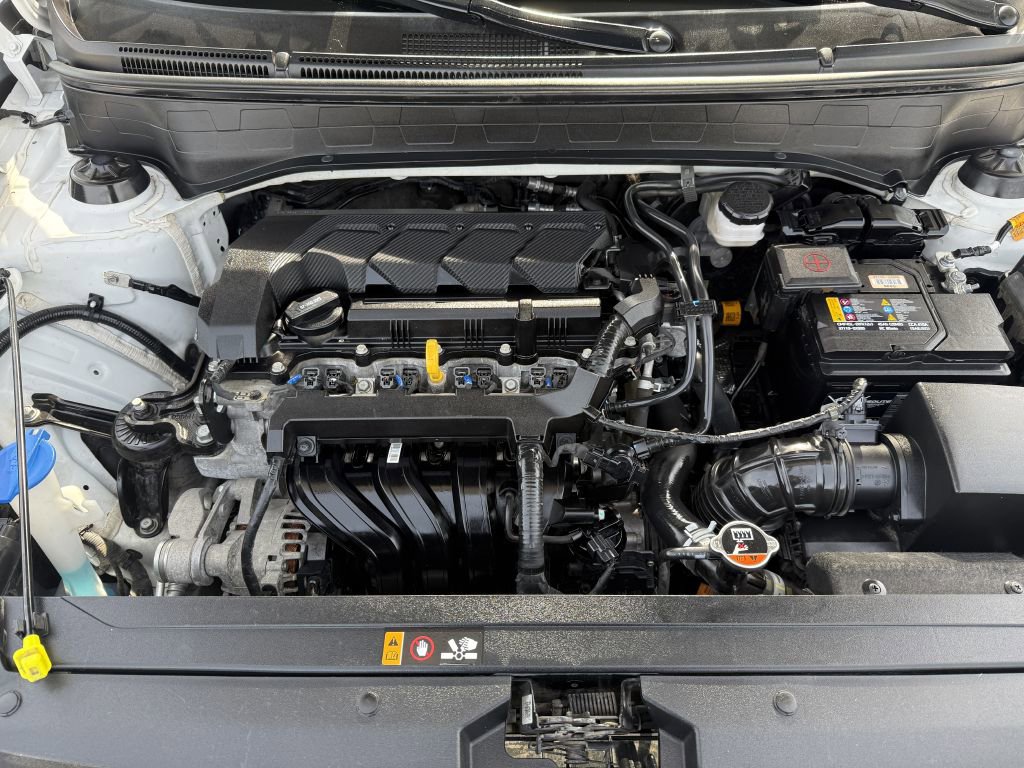 Used 2021 Hyundai Venue SE image 18