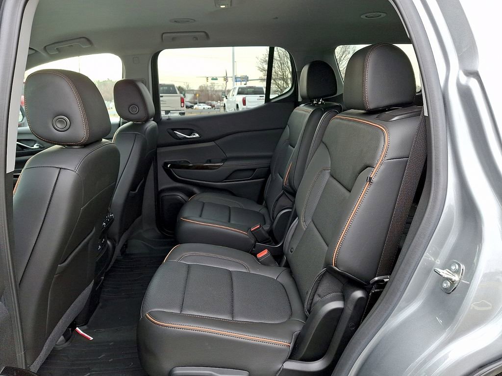 Used 2023 GMC Acadia AT4 w/ Technology Package image 11