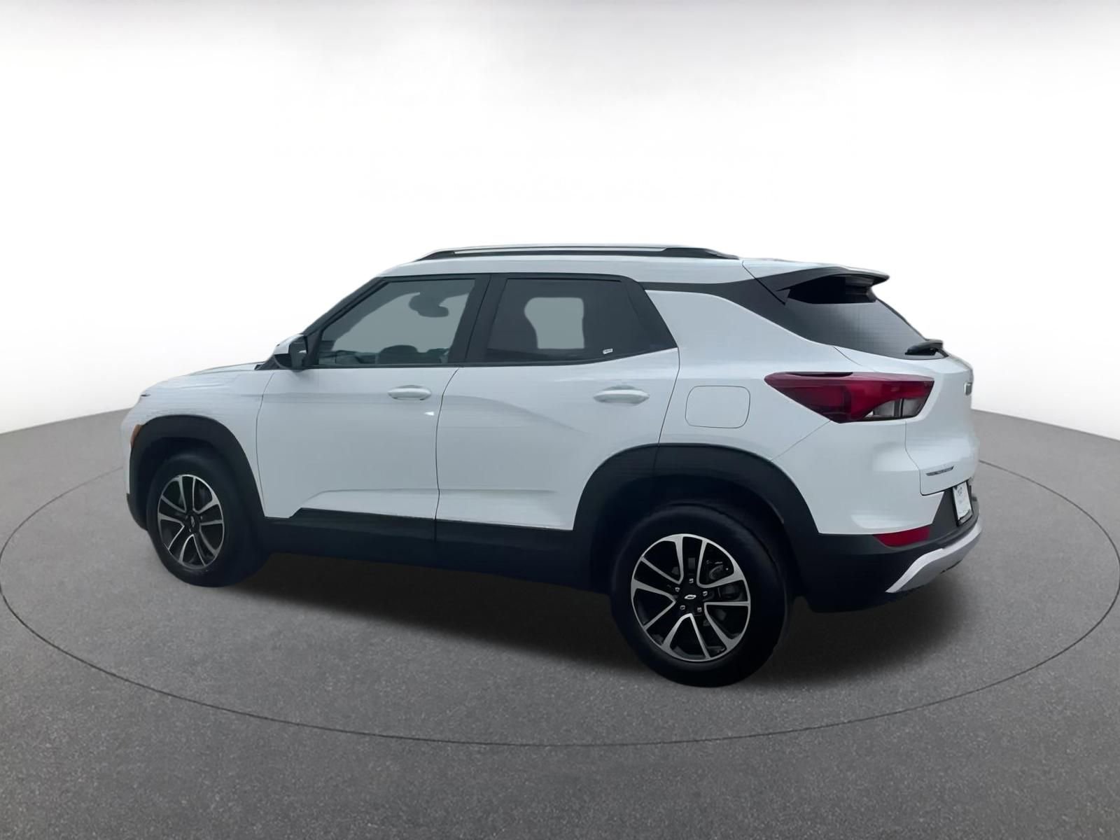 Used 2025 Chevrolet TrailBlazer LT image 10