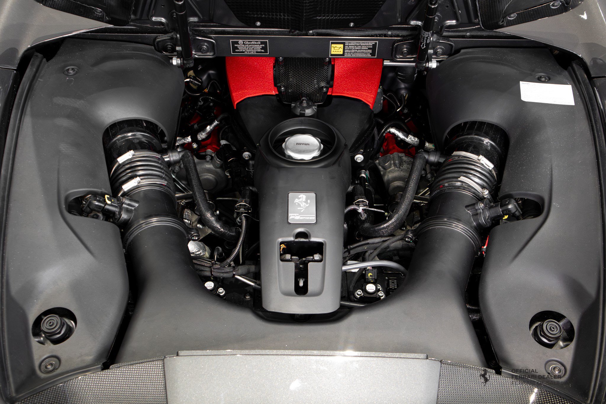 Used 2022 Ferrari F8 Tributo RWD image 7