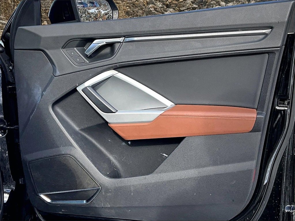 Used 2021 Audi Q3 2.0T Premium Plus w/ Premium Plus Package image 21