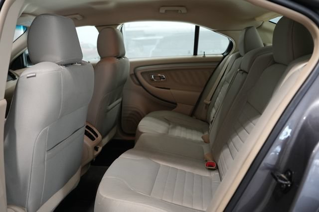 Used 2014 Ford Taurus SE FWD image 14