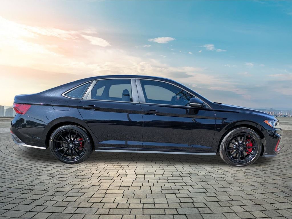 Used 2025 Volkswagen Jetta GLI Autobahn FWD image 4