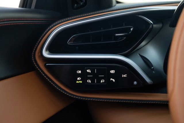 Used 2024 Ferrari 296 GTS image 37