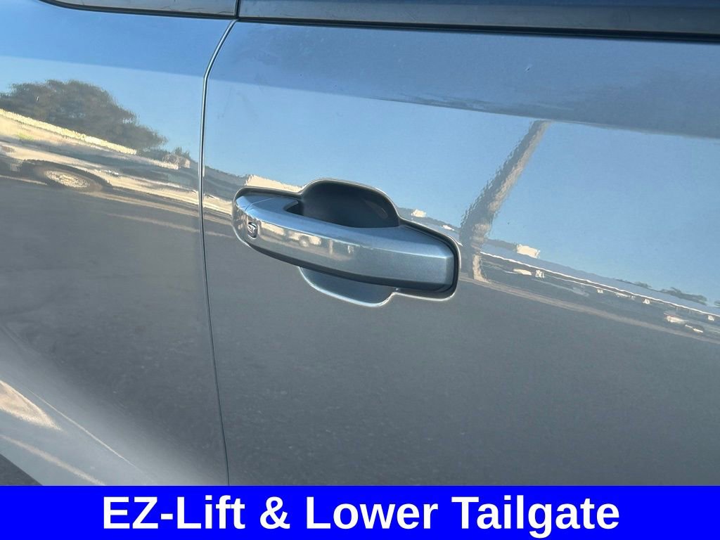 Used 2023 Chevrolet Colorado LT w/ LT Convenience Package II image 19