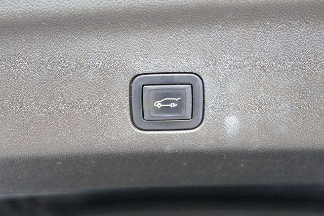 Used 2024 Chevrolet Tahoe High Country image 11