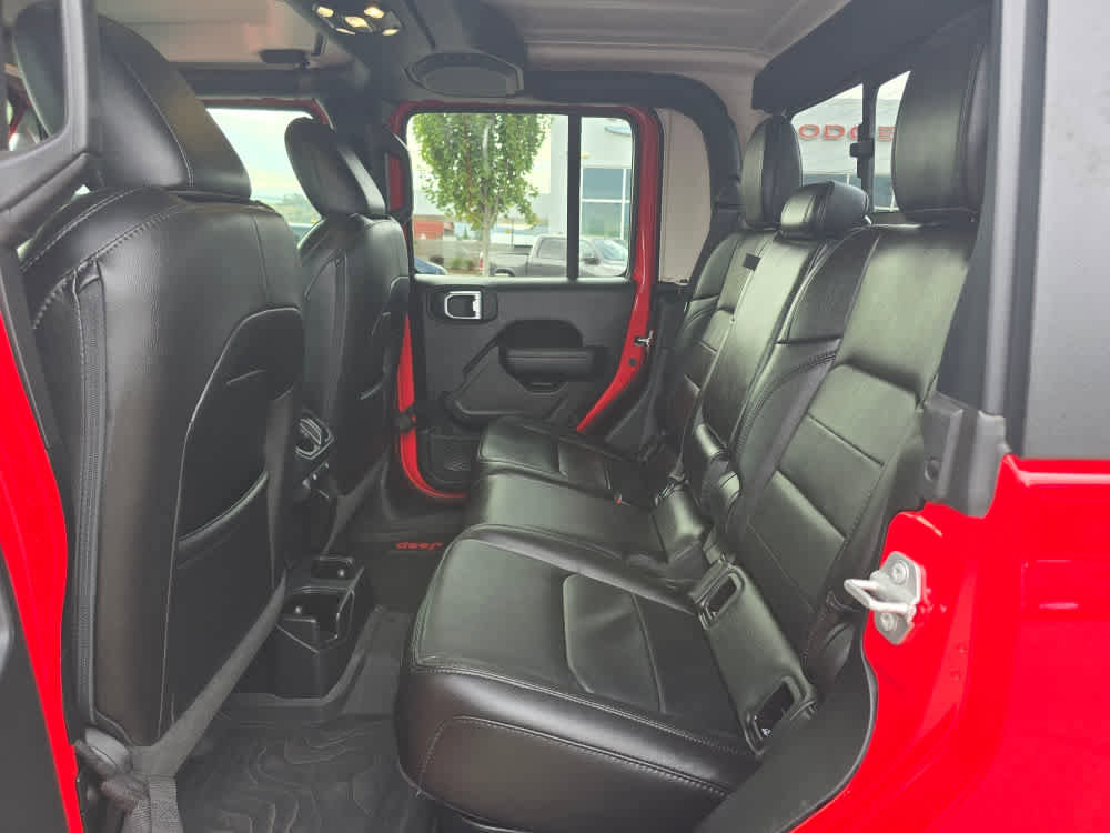 Used 2023 Jeep Gladiator Sport image 16