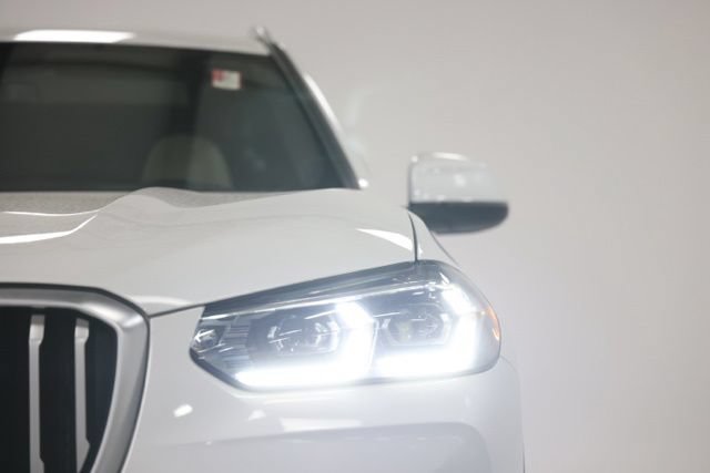 Used 2024 BMW X3 xDrive30i w/ Convenience Package AWD/4WD image 3