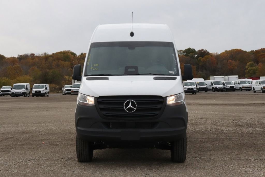 Used 2025 Mercedes-Benz Sprinter 2500 image 51