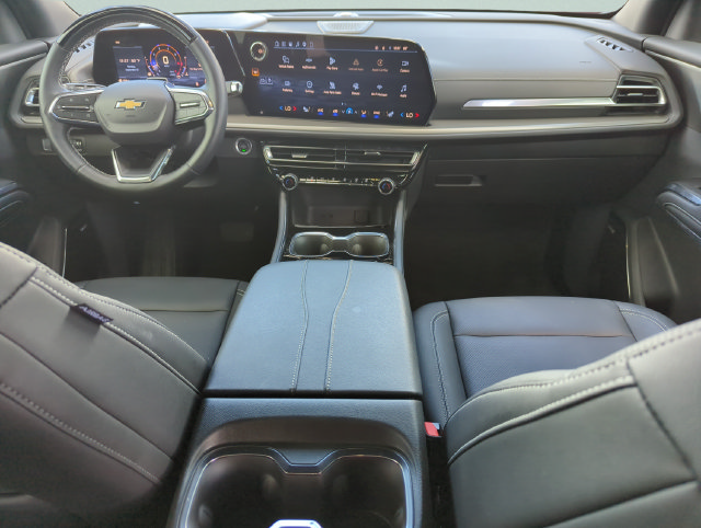 Used 2024 Chevrolet Traverse LT w/ Enhanced Driving Package FWD image 25