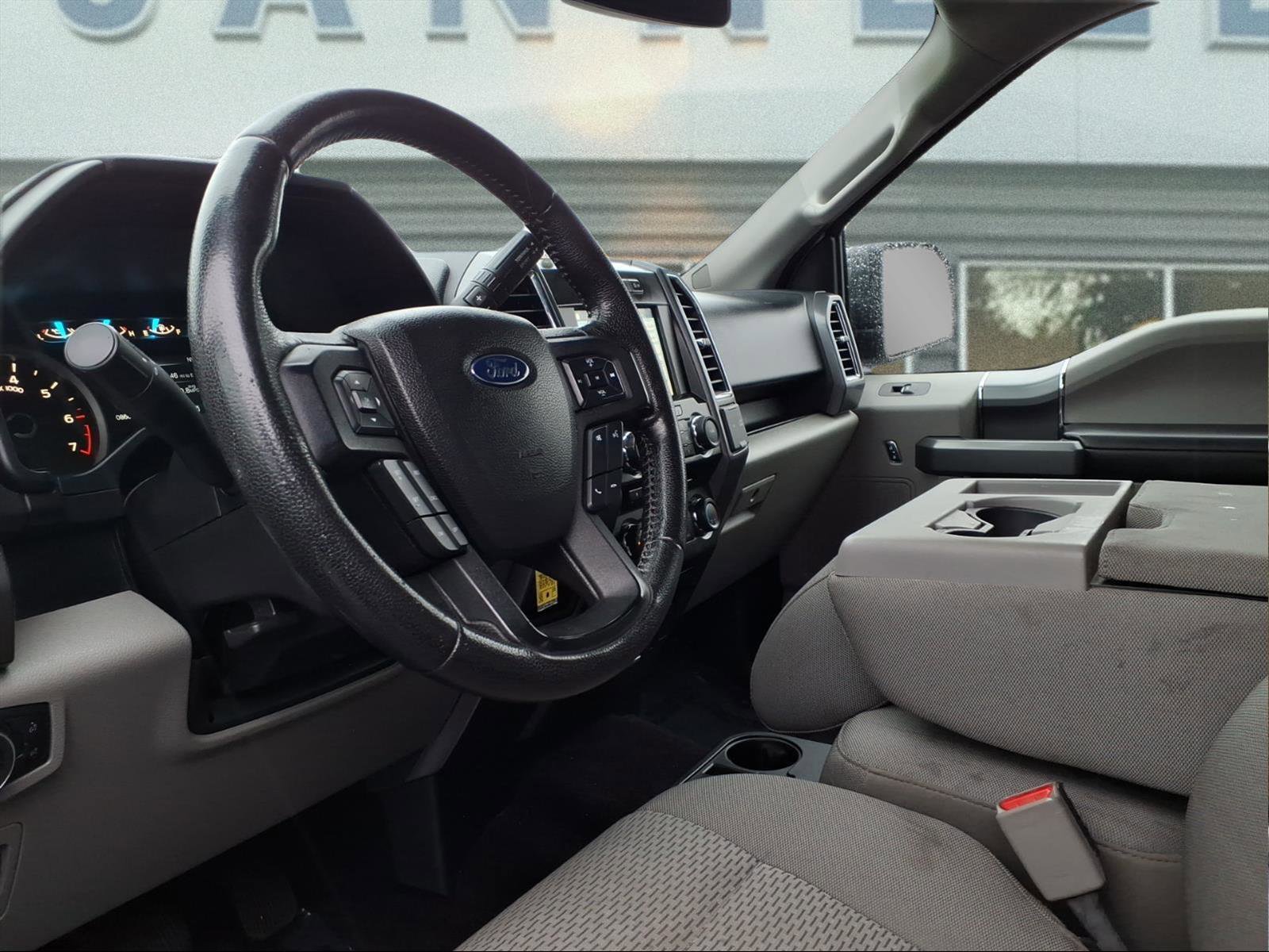 Used 2016 Ford F150 XLT w/ Equipment Group 302A Luxury image 21