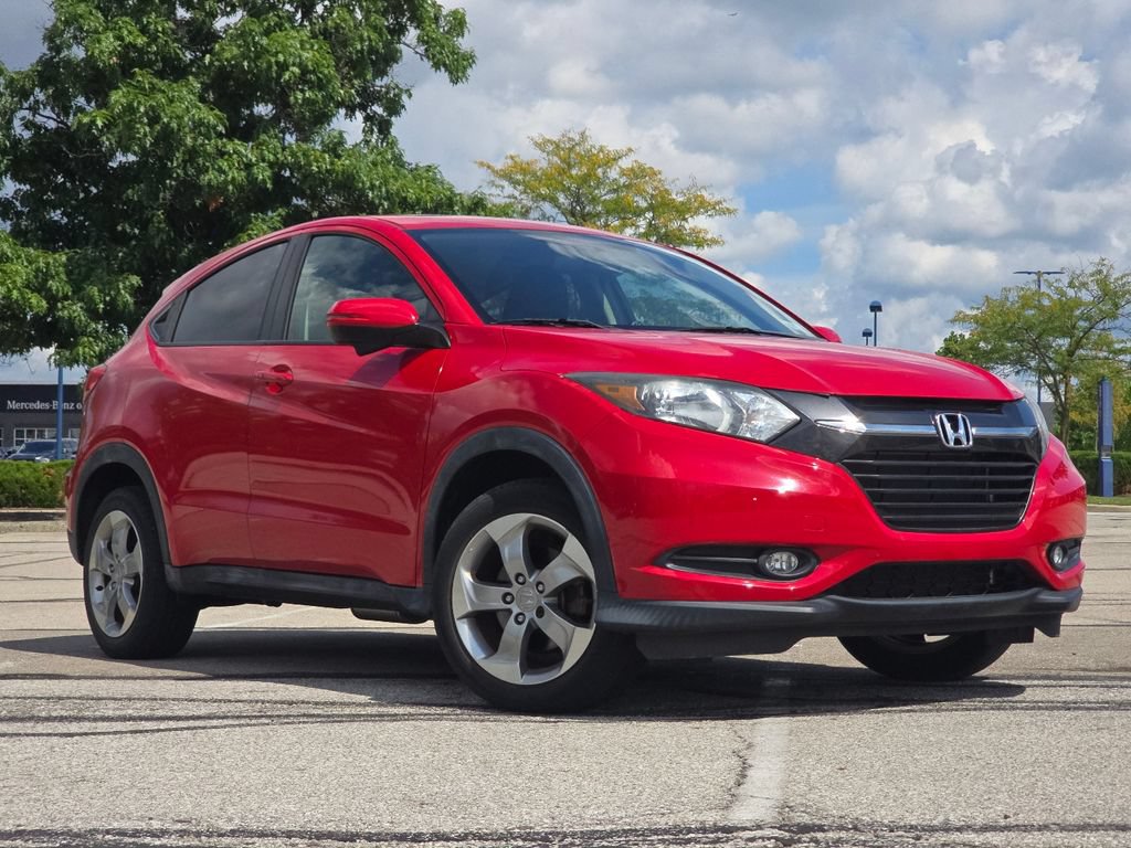 Used 2017 Honda HR-V EX image 2
