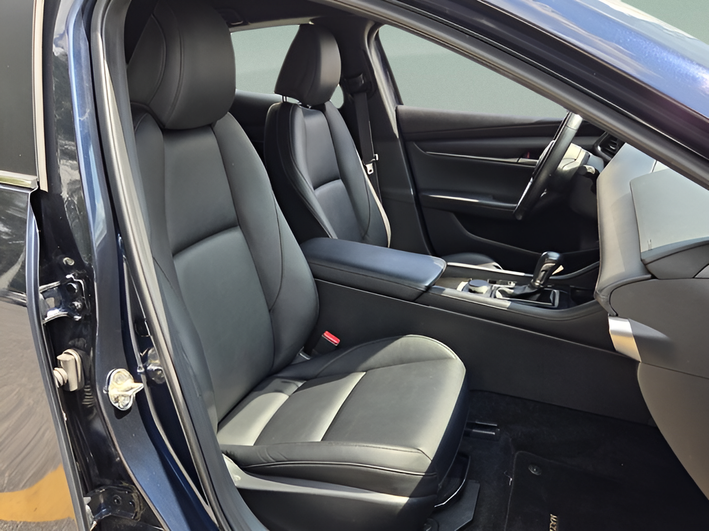Used 2024 MAZDA MAZDA3 s FWD image 15