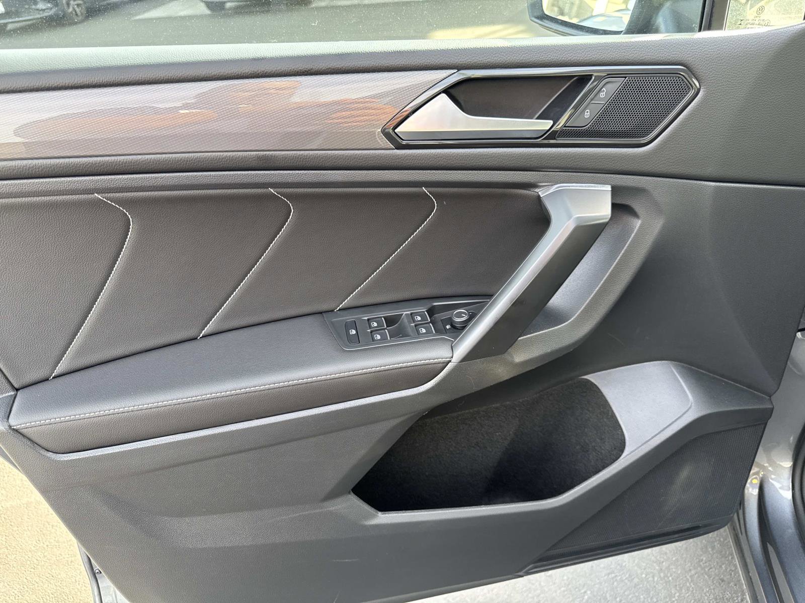 Certified 2023 Volkswagen Tiguan SE image 13