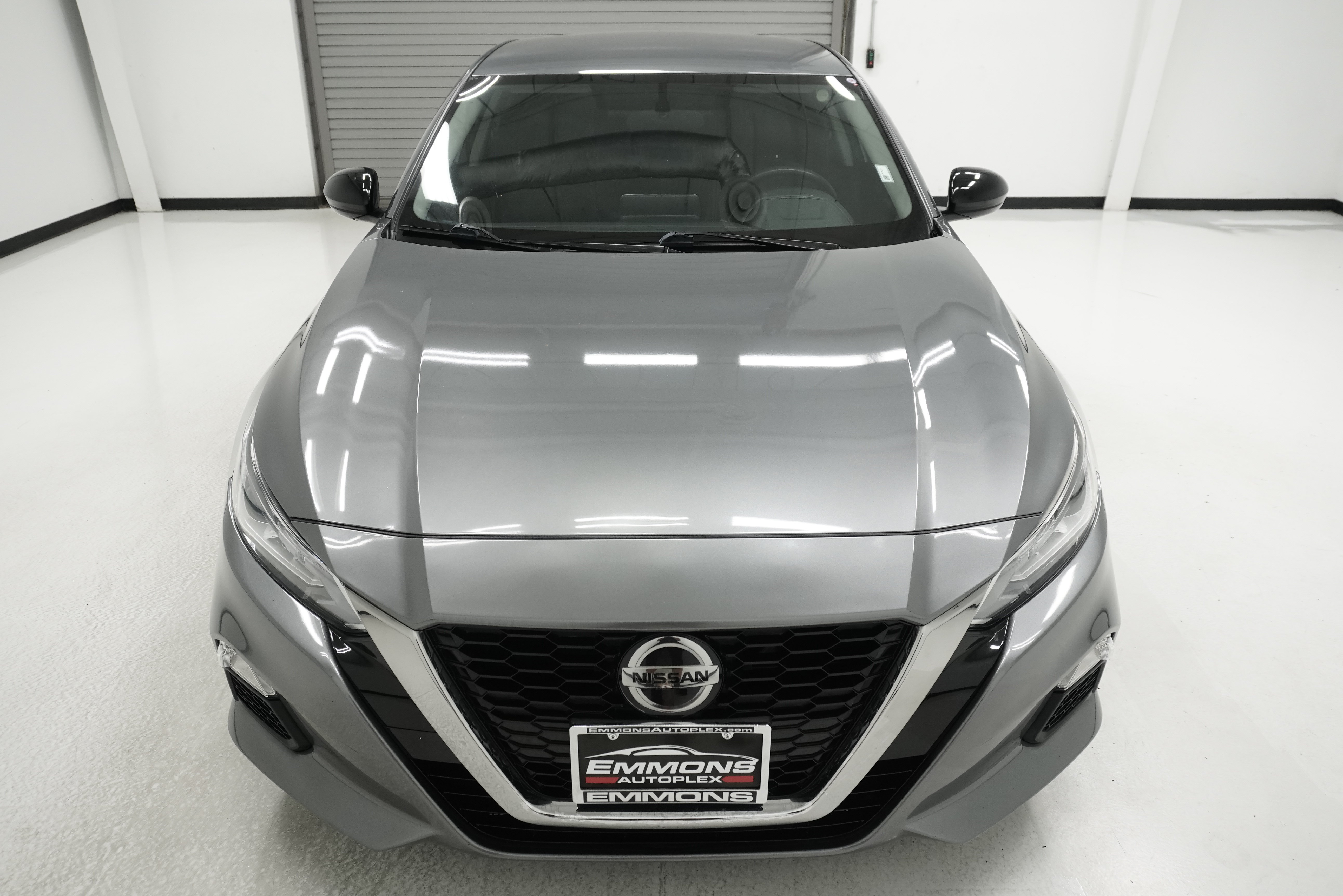 Used 2019 Nissan Altima 2.5 SR FWD image 2