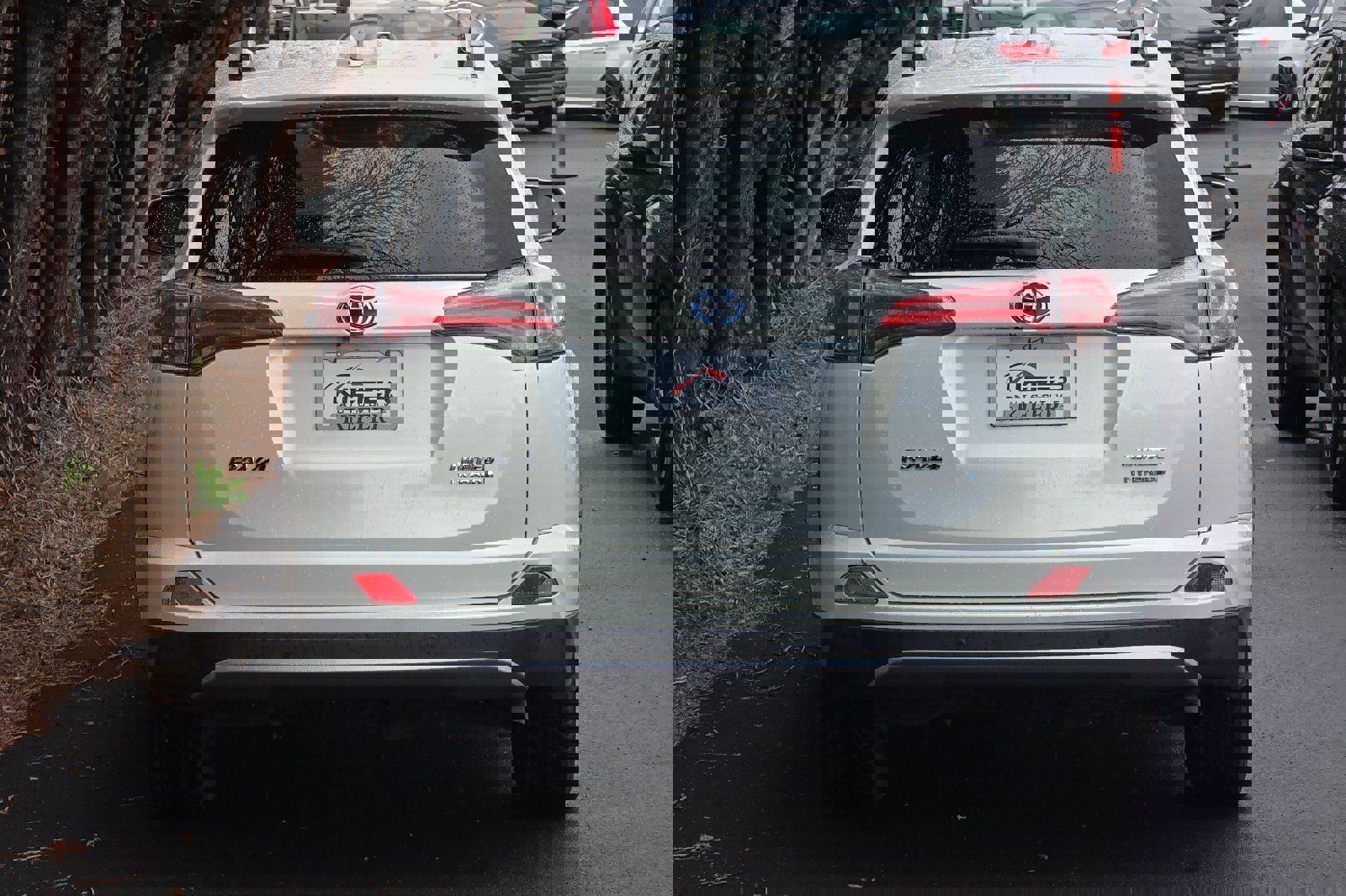 Used 2017 Toyota RAV4 Limited w/ Advanced Technology Package AWD/4WD image 5