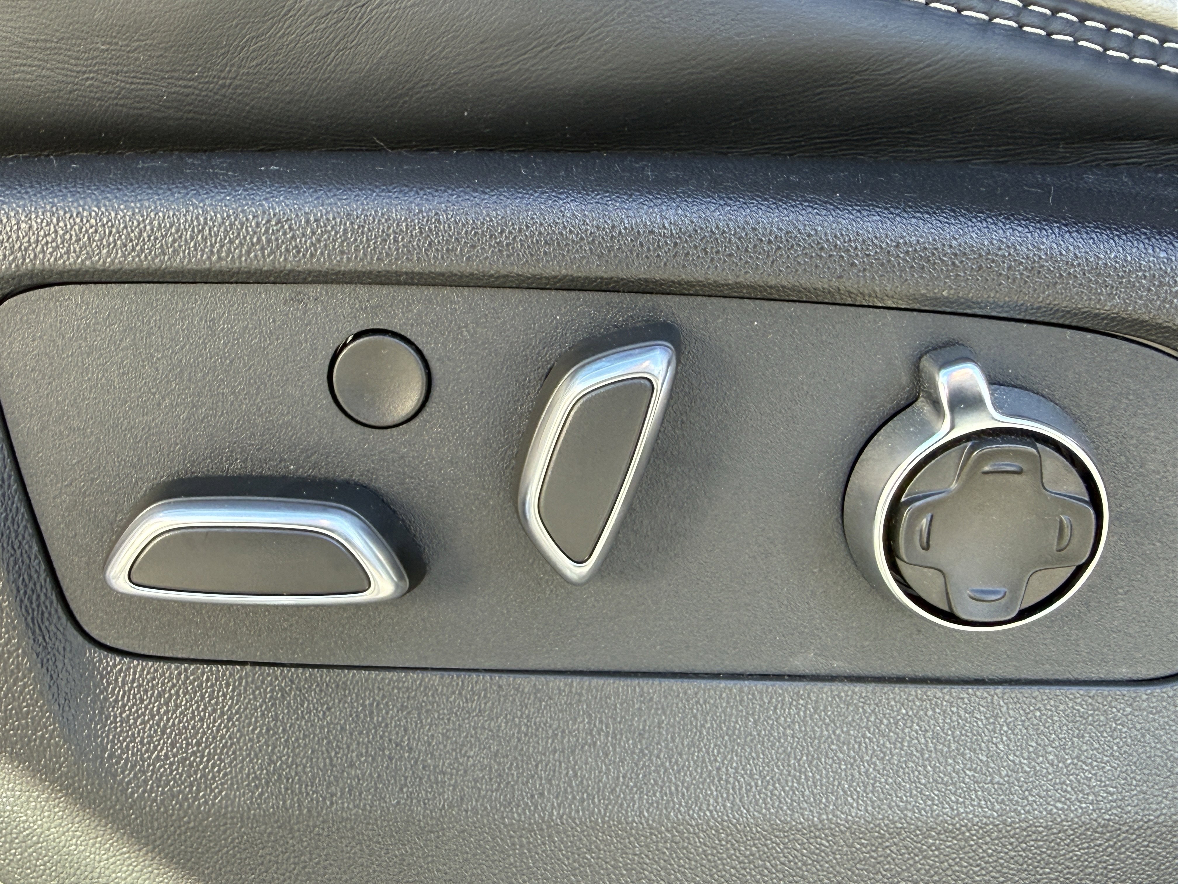 New 2026 GMC Sierra 3500 Denali Ultimate image 14