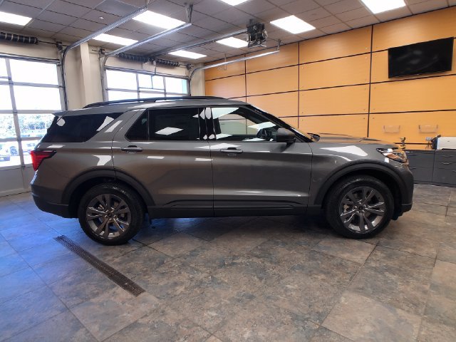 New 2027 Ford Explorer Active AWD/4WD image 8