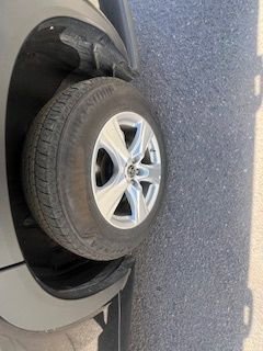 Used 2025 Toyota Highlander LE image 12