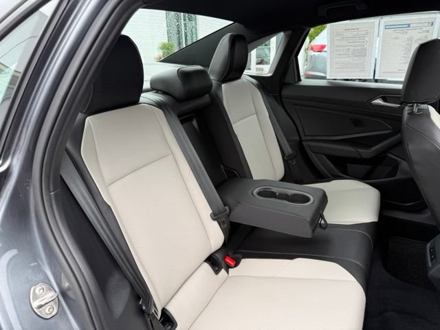 Used 2021 Volkswagen Jetta R-Line w/ R-Line Cold Weather Package FWD image 20