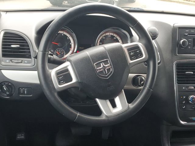 Used 2016 Dodge Grand Caravan SXT image 10