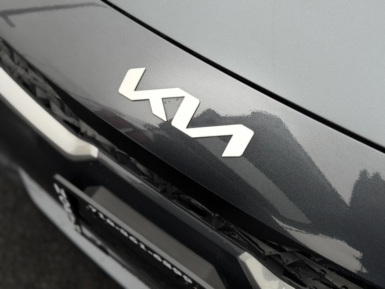 Used 2024 Kia Forte LXS image 10