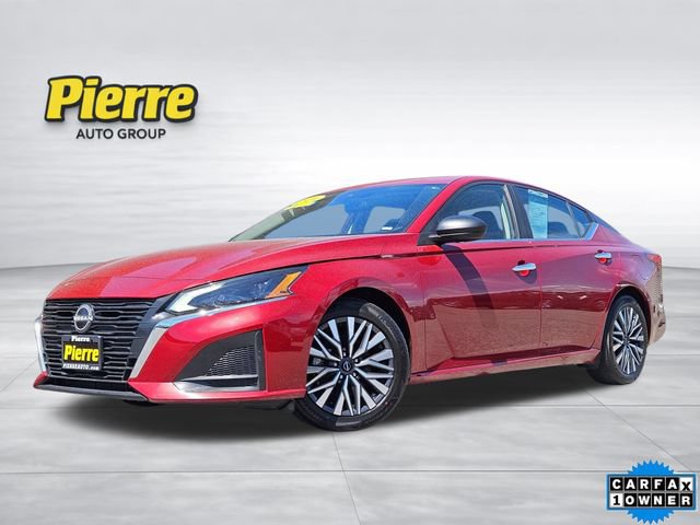 Used 2024 Nissan Altima 2.5 SV FWD image 1