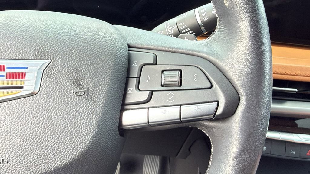 Used 2024 Cadillac XT4 Premium Luxury FWD image 8
