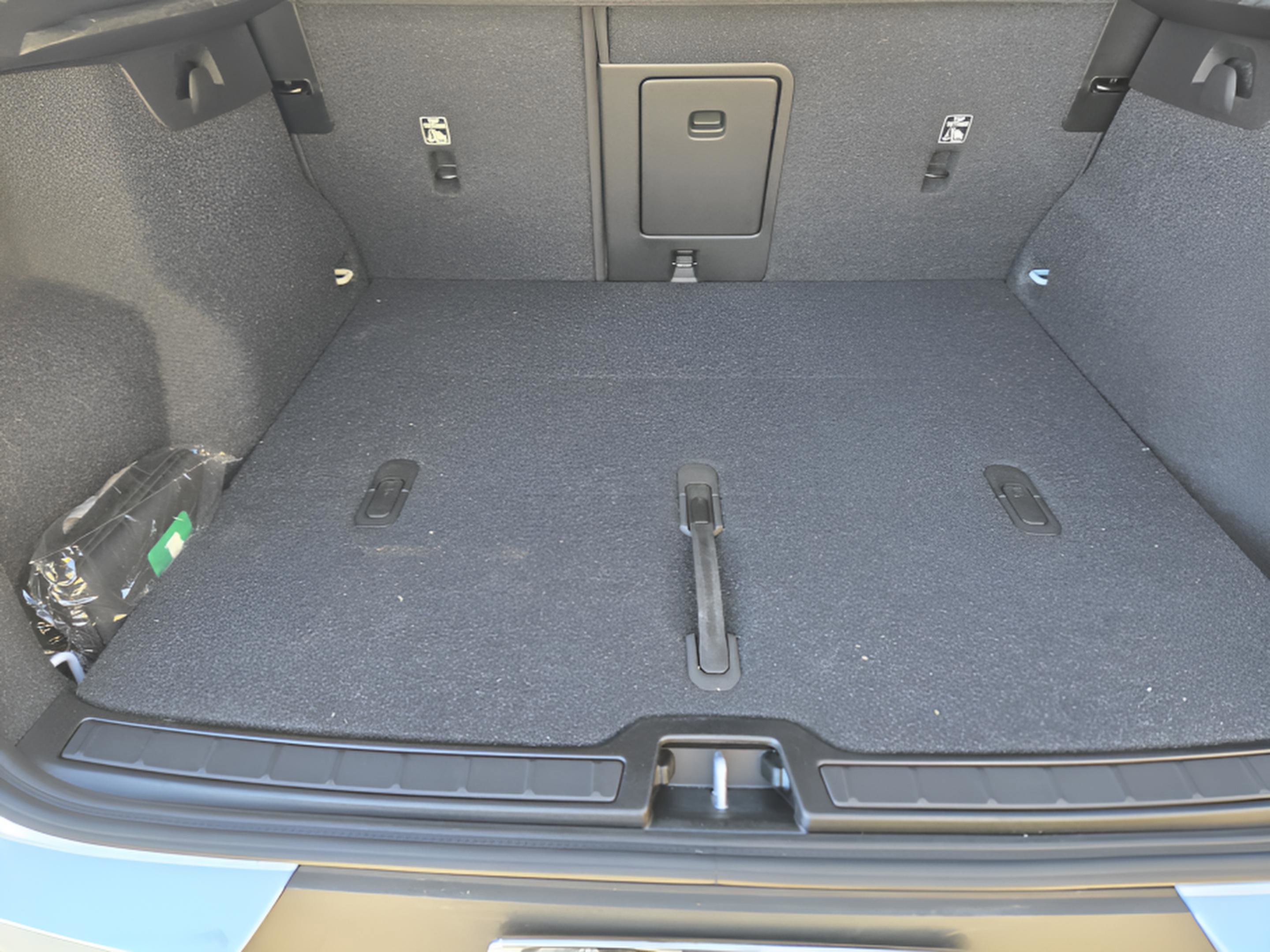 Used 2026 Volvo XC40 B5 Plus w/ Protection Package Premier image 34