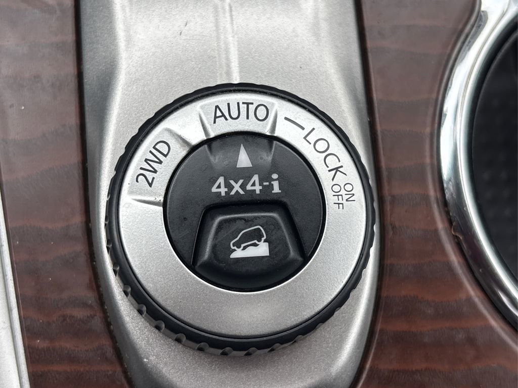 Used 2019 Nissan Pathfinder Platinum image 40
